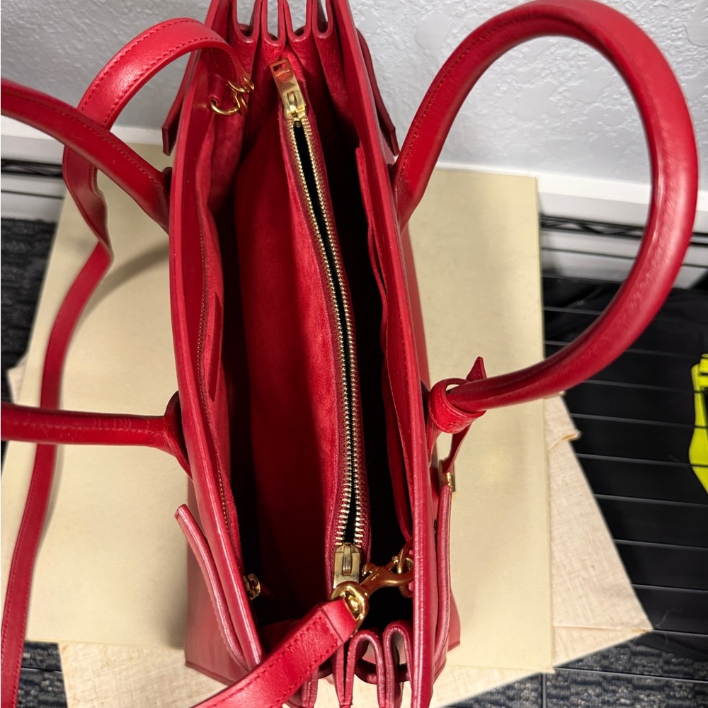 YSL Sac De Jour in rouge red - Small satchel strap - Picture 6 of 8